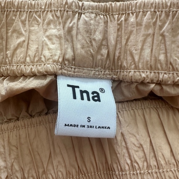 Aritzia TNA Claremont running Shorts in Sand Bluff - S - Picture 11 of 12